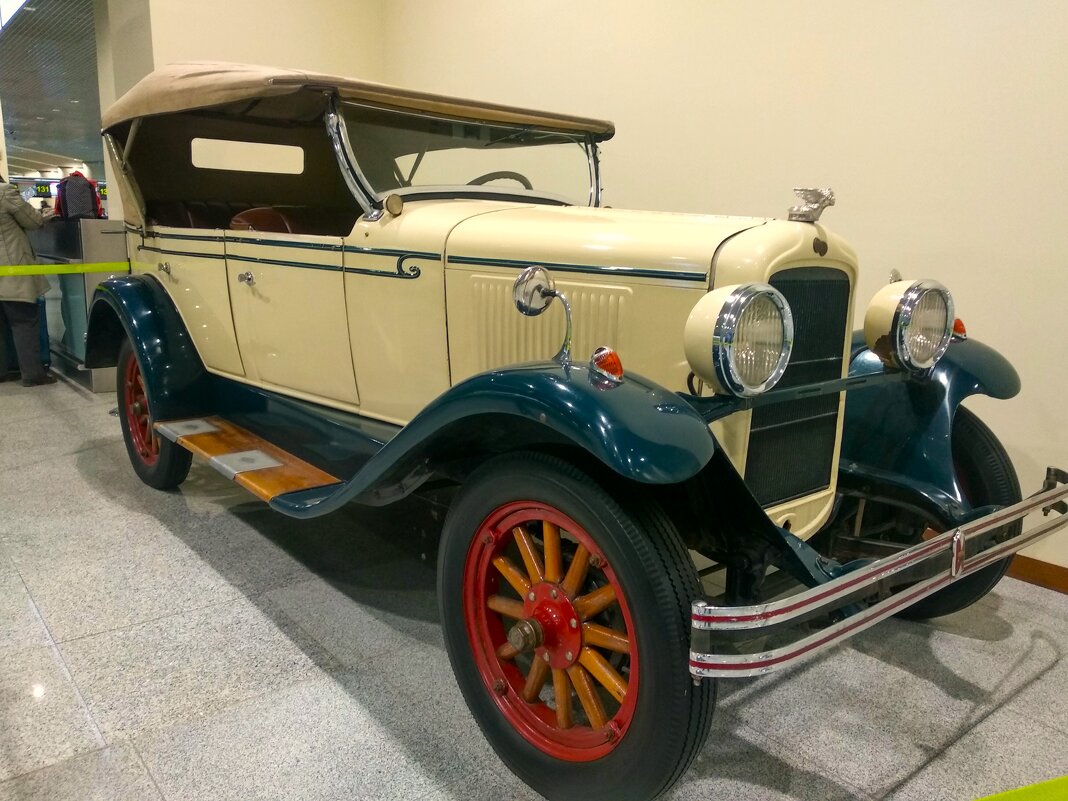 Ретромобиль - Павел Накоряков