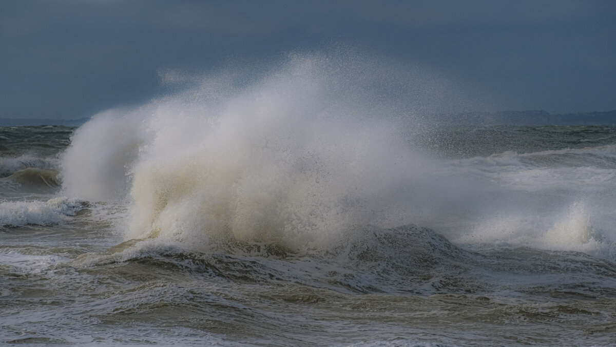 Шторм на Атлантическом океане (2) - Георгий А Шторм на Атлантическом океане (2) - Георгий А
