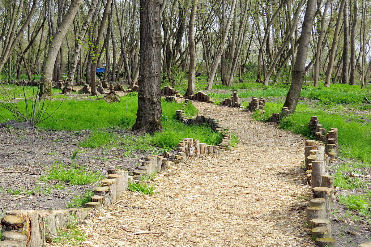 По апрельскому парку - Сеня Белгородский