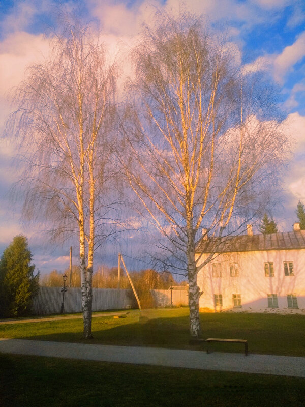Апрельский вечер - Сергей Кочнев