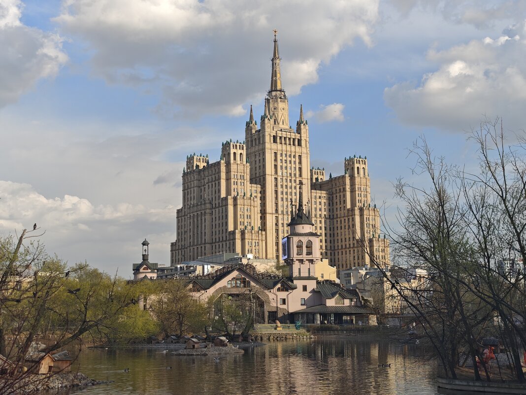 Московский зоопарк и высотка на Кудринской площади - <<< Наташа >>> Московский зоопарк и высотка на Кудринской площади - <<< Наташа >>>
