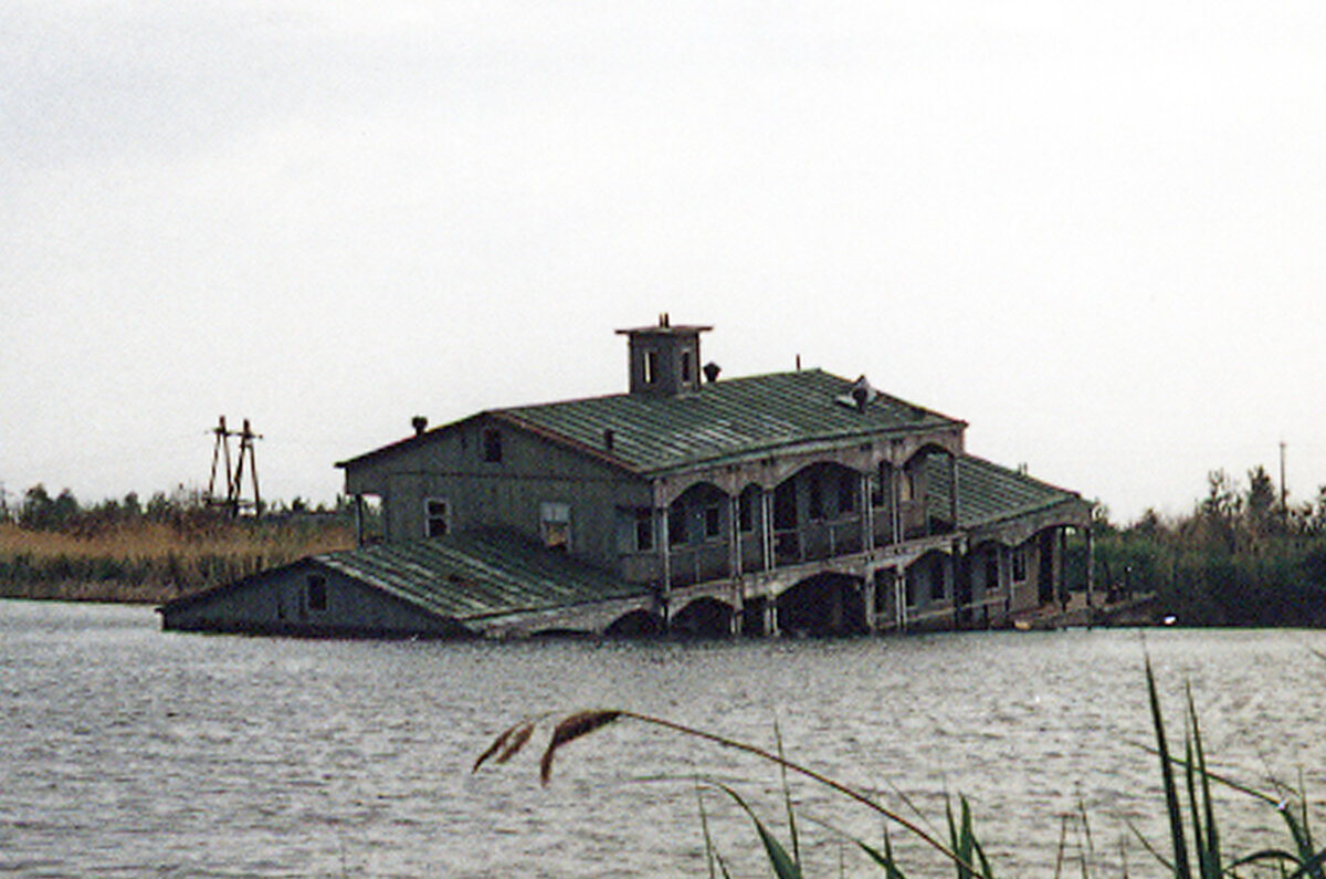 Затонувший дебаркадер - Сергей М 