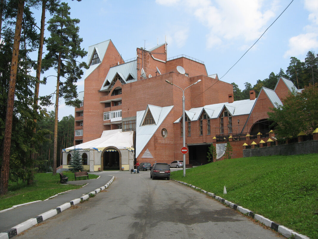 Дворец - Дмитрий Петров