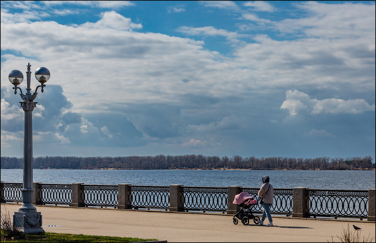 Погожий день в апреле - Александр Тарноградский Погожий день в апреле - Александр Тарноградский