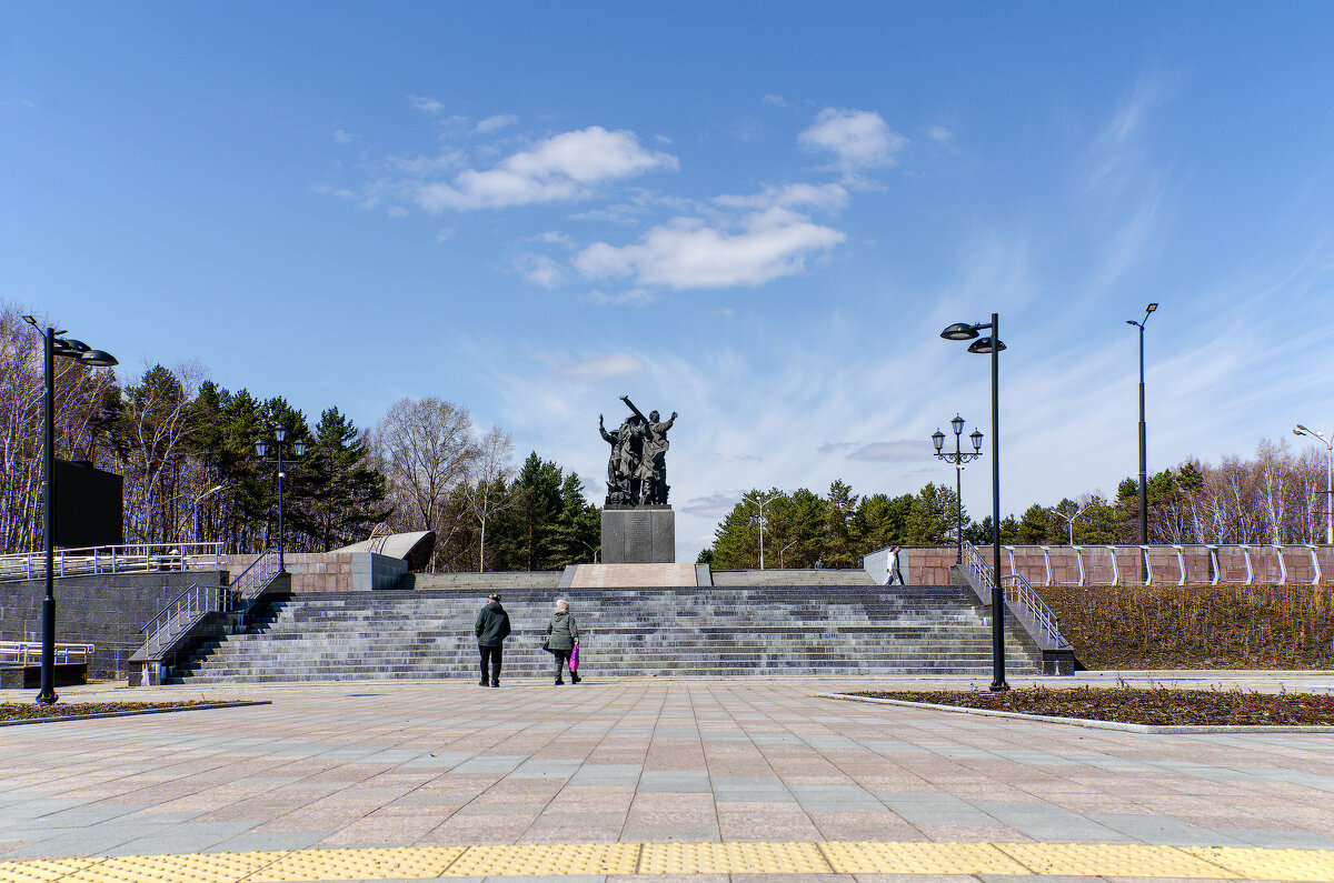 На набережной. - Виктор Иванович Чернюк