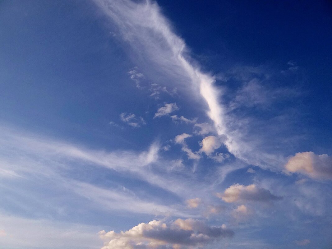 Облачка - Антонина Гугаева Облачка - Антонина Гугаева