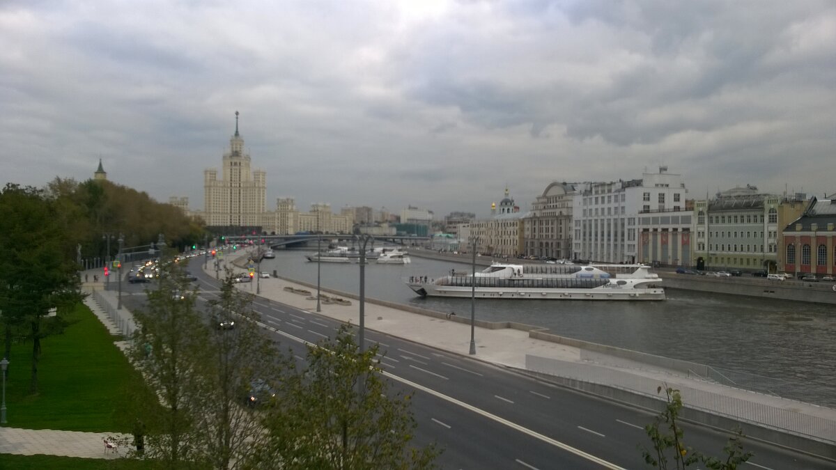 Навигация на Москва-реке - Ольга Лебедева (Беловласова) Навигация на Москва-реке - Ольга Лебедева (Беловласова)