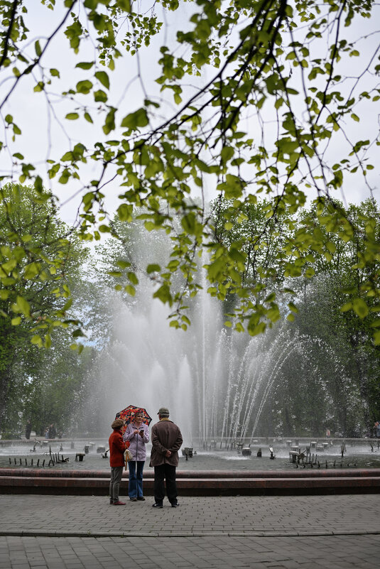 Встреча у фонтана.... - Referee (Дмитрий)