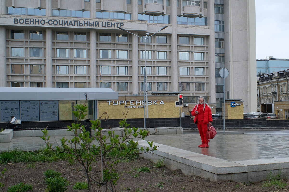 В красном... - Лютый Дровосек В красном... - Лютый Дровосек