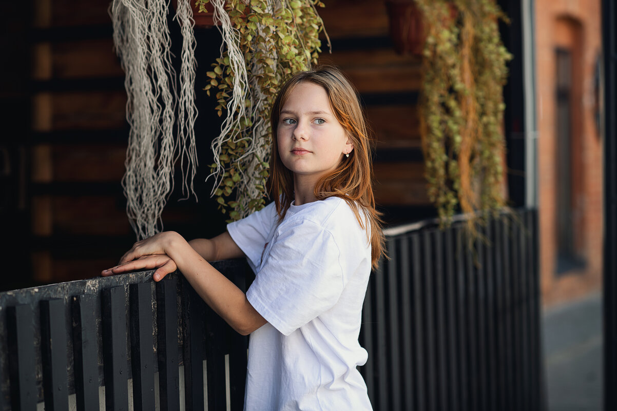 ... - Лилия . ... - Лилия .