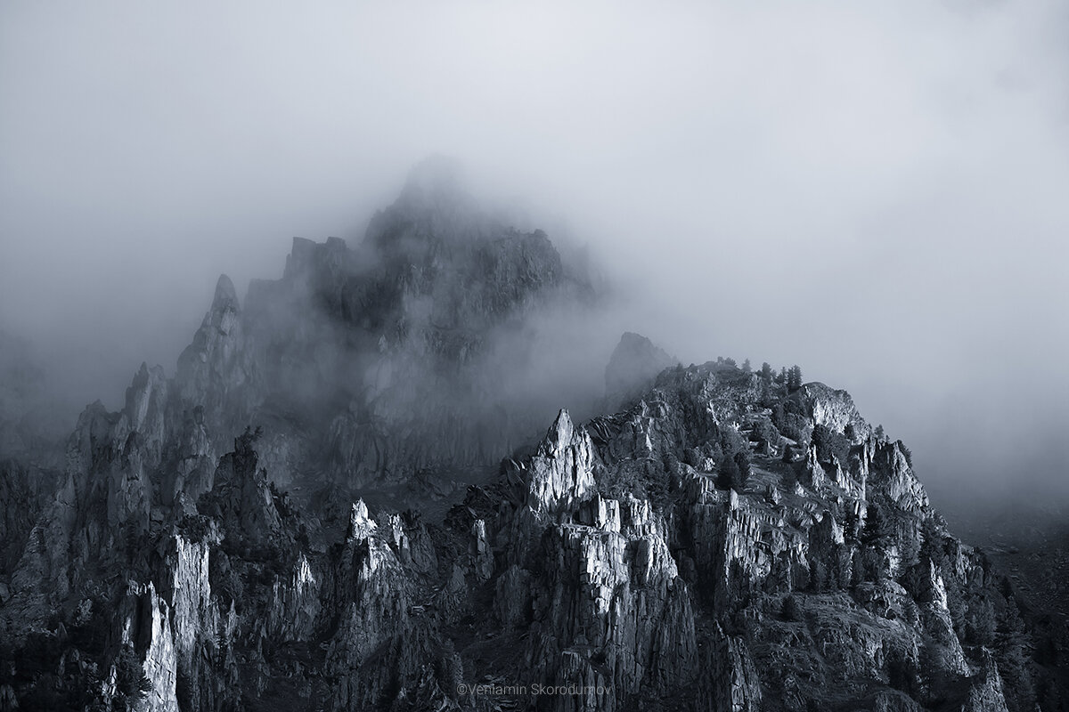 Туманные вершины - Вениамин Скородумов Туманные вершины - Вениамин Скородумов