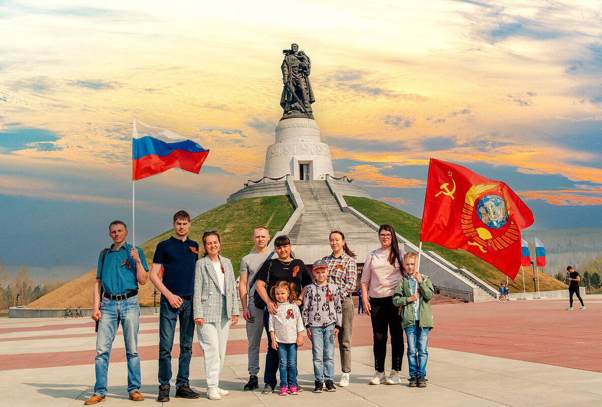 Мир Труд Май Победа - Виктор Садырин