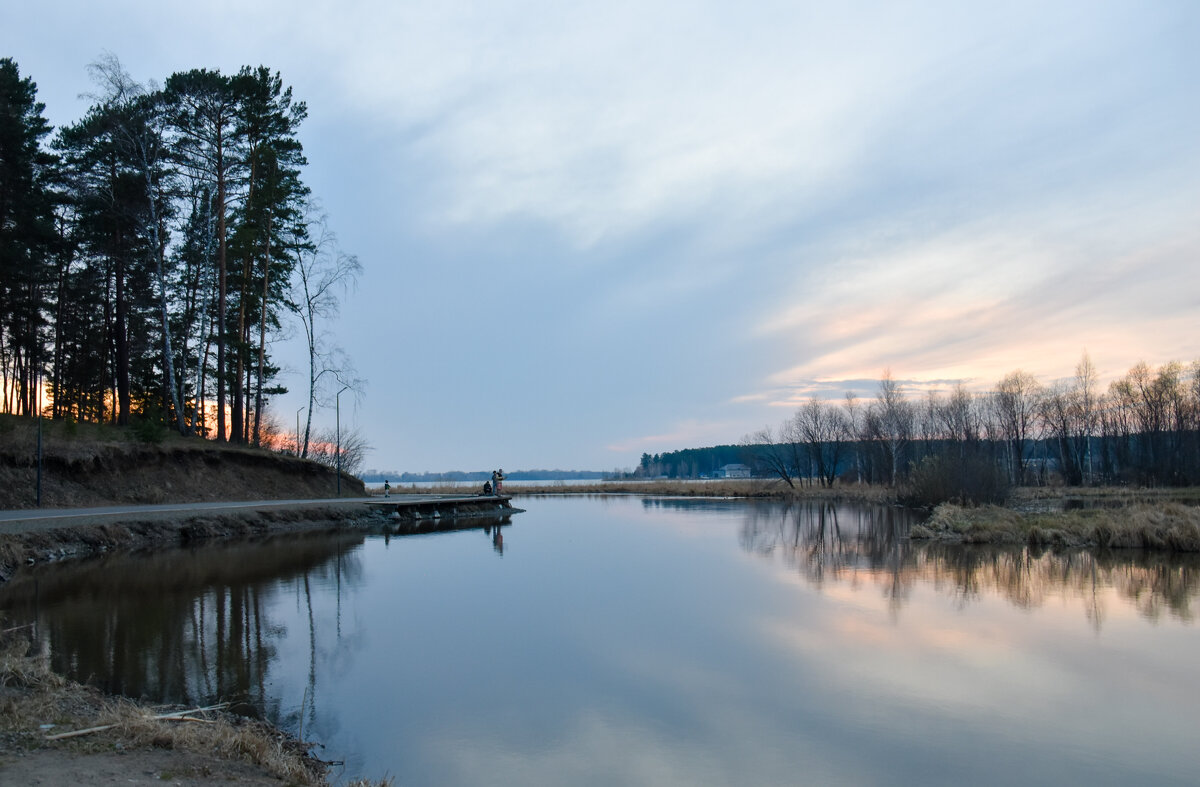 В конце апреля - Владимир Звягин