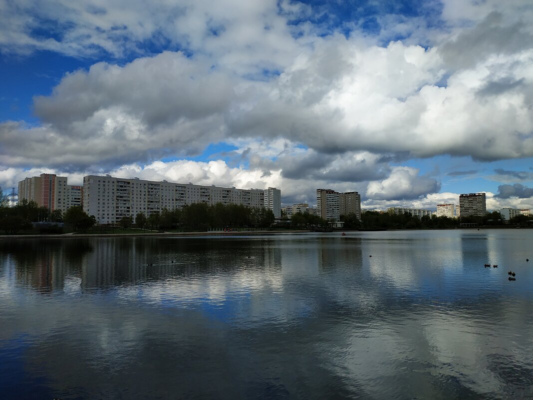 Провожая апрель - Андрей Лукьянов Провожая апрель - Андрей Лукьянов