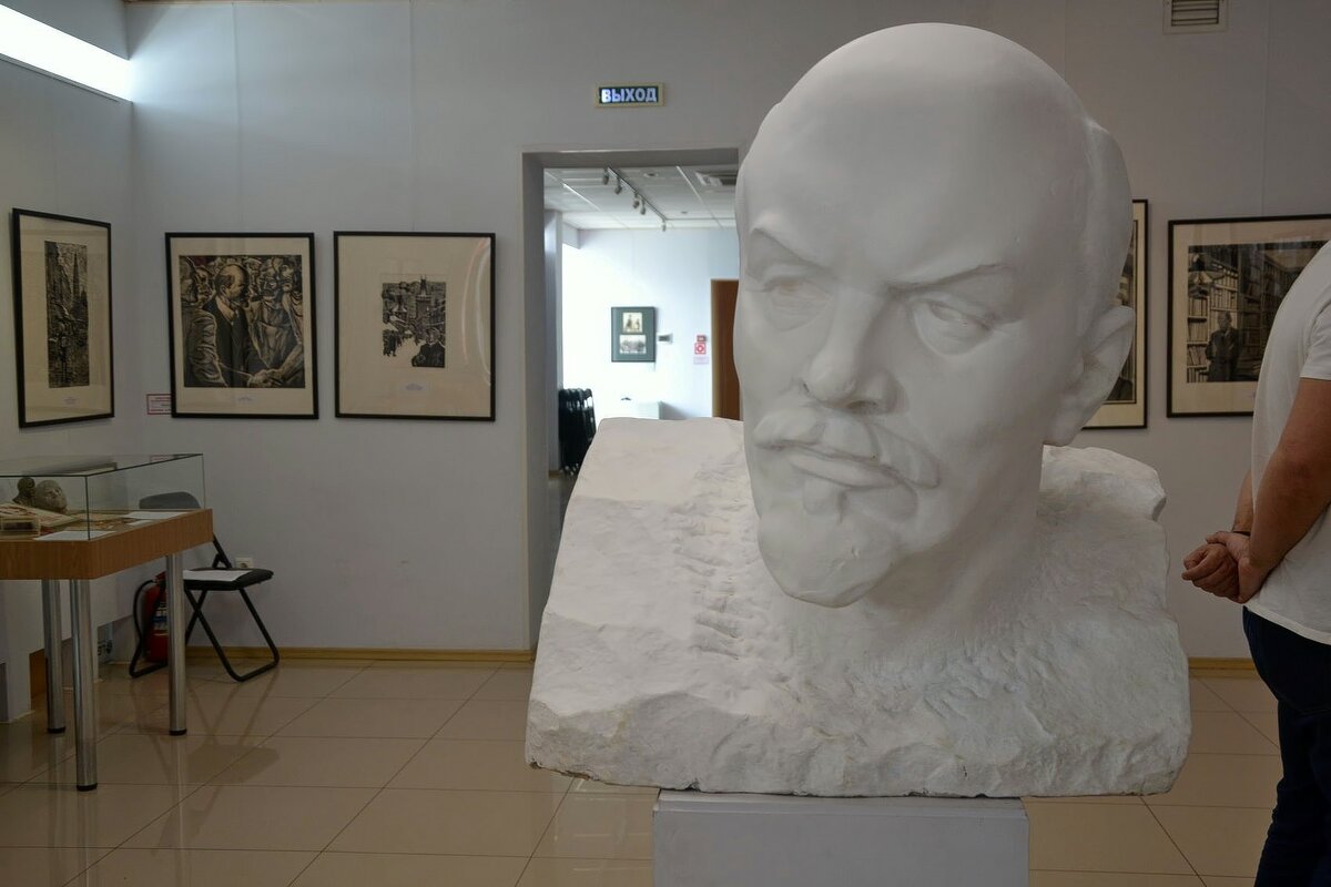 Ленин человек эпохи. - Михаил Столяров