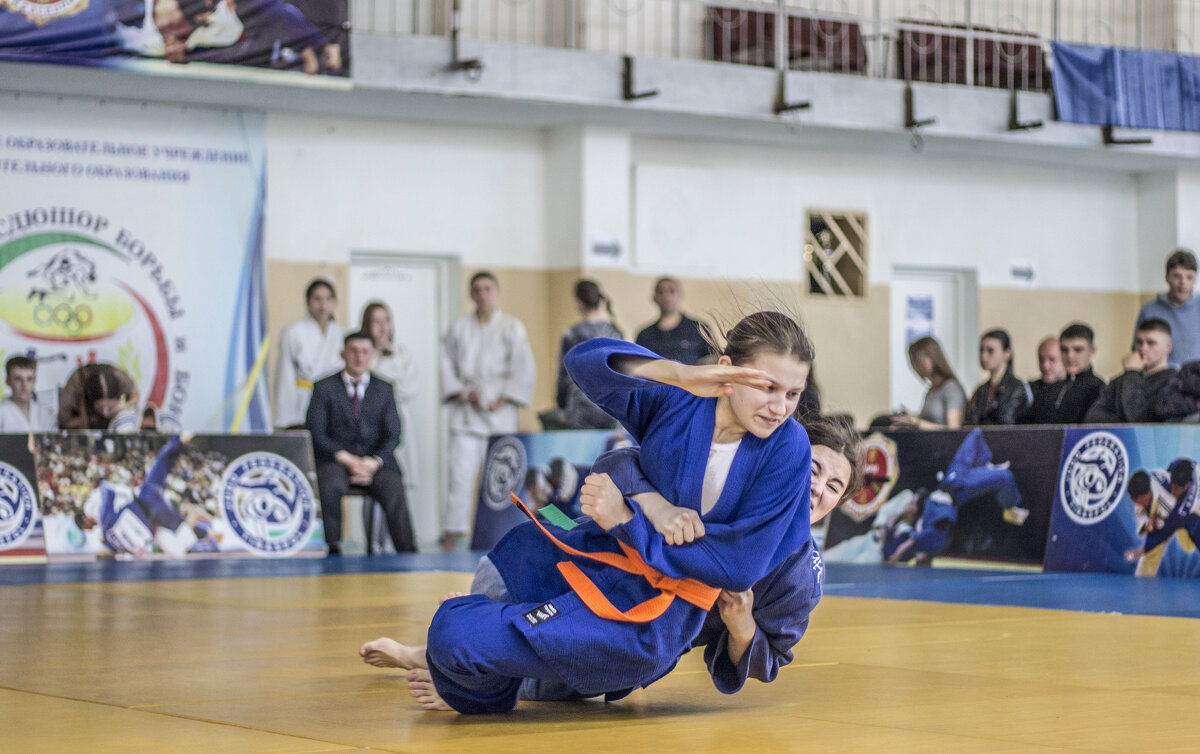 Динамика в статике - Коля Лукашов Динамика в статике - Коля Лукашов