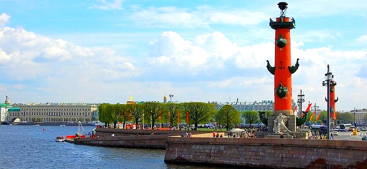 Санкт-Петербург. Ростральные колонны на стрелке Васильевского острова. - Борис Митрохин Санкт-Петербург. Ростральные колонны на стрелке Васильевского острова. - Борис Митрохин