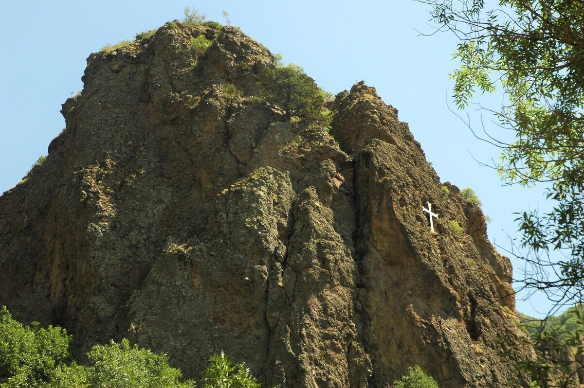 Крест на горе - Alexandra Sakharova