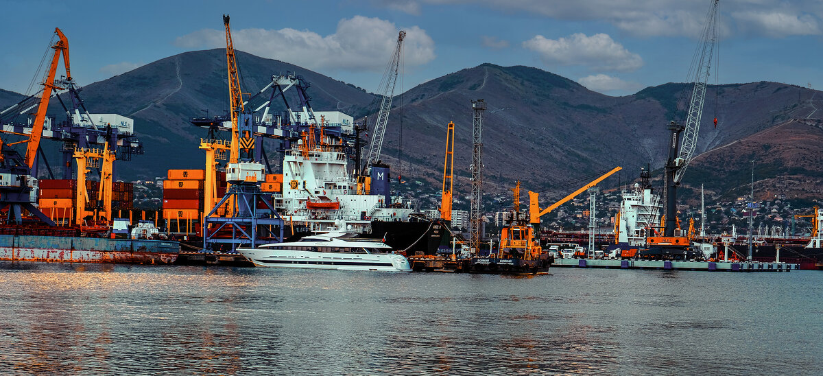 Порт.Новороссийск. - Владимир Башко