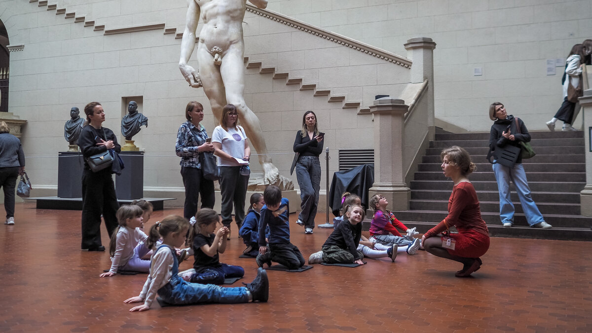 Зарисовка из Музея - юрий поляков