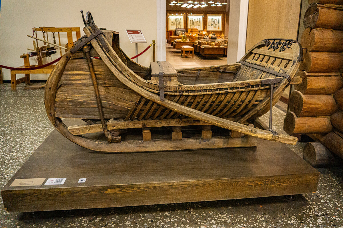 По залам музея - Ирина Соловьёва По залам музея - Ирина Соловьёва