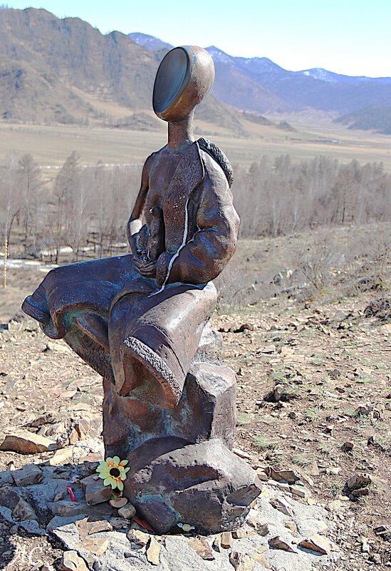 Памятник детям войны на Алтае - Любовь Сахарова Памятник детям войны на Алтае - Любовь Сахарова