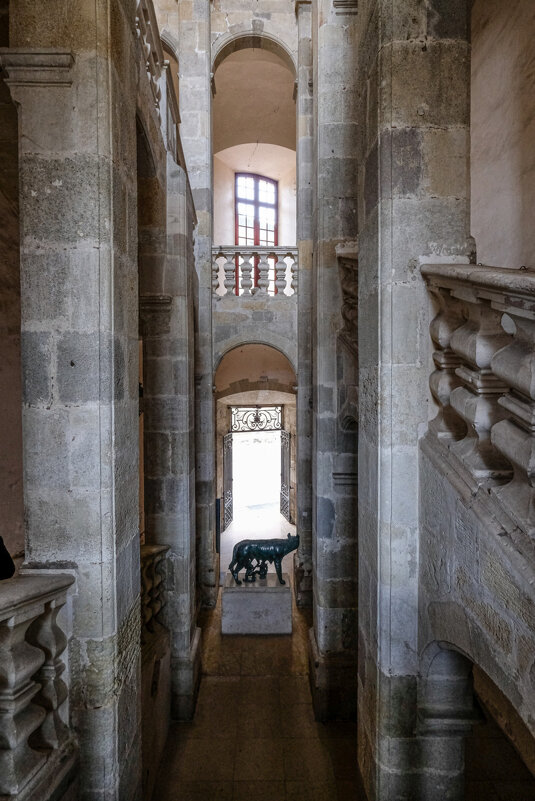 Внутри дворца Архиепископа - Георгий А Внутри дворца Архиепископа - Георгий А