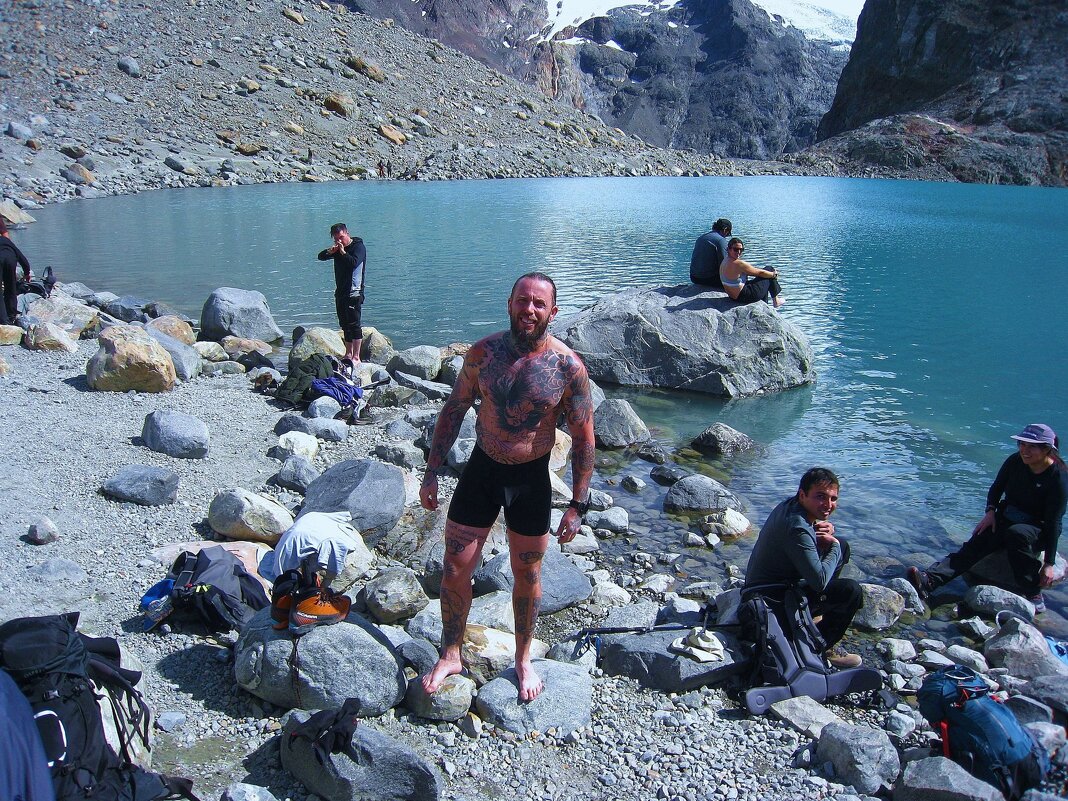 У подножия Фицроя, на берегу ледникового озера. - unix (Илья Утропов) У подножия Фицроя, на берегу ледникового озера. - unix (Илья Утропов)