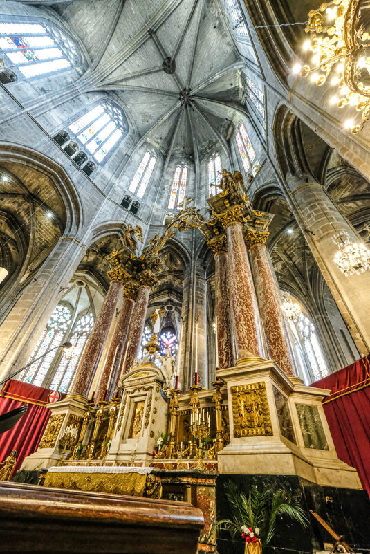 Альтар собора г. Нарбоннг - Георгий А Альтар собора г. Нарбоннг - Георгий А