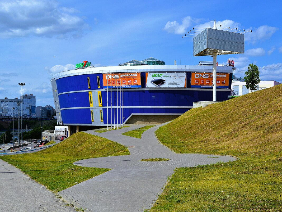 Чебоксары. Торгово-развлекательный комплекс "Каскад-Сити". - Пётр Чернега