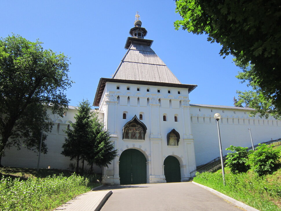 Звенигород. Врата монастыря - Дмитрий Никитин
