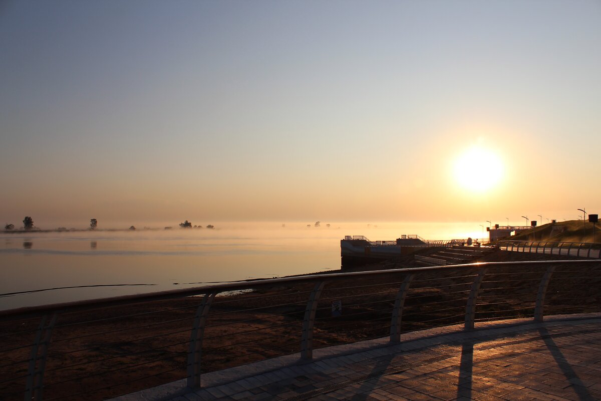 Туман на набережной - Марсель Валеев Туман на набережной - Марсель Валеев