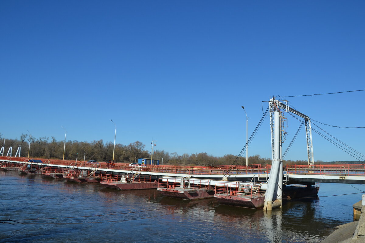 На Оке. - Михаил Столяров