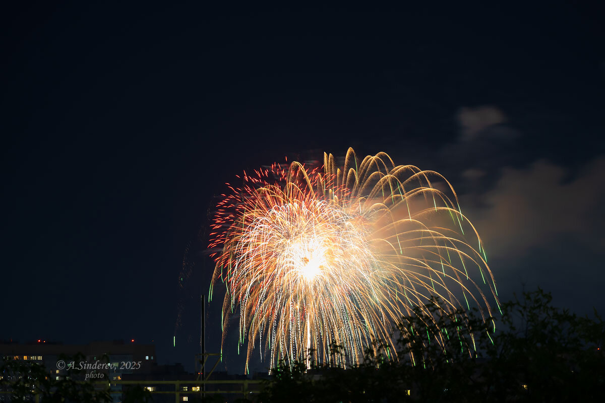 Салют на 9 мая - Александр Синдерёв