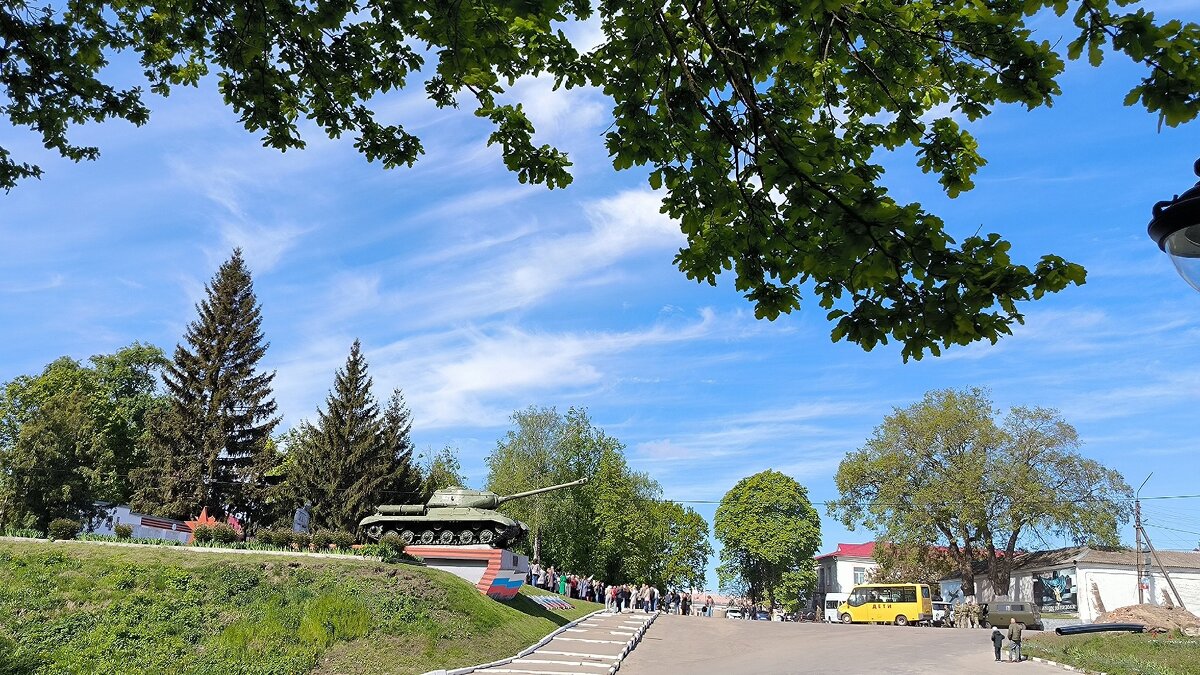 9 мая. Стародуб. В ожидании митинга. - Ольга 9 мая. Стародуб. В ожидании митинга. - Ольга