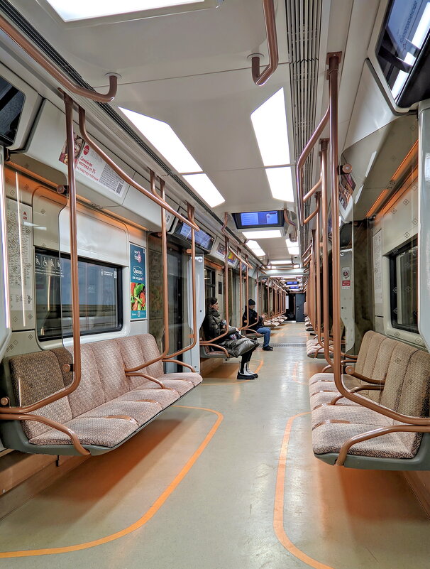 В первом вагоне - Валерий Судачок