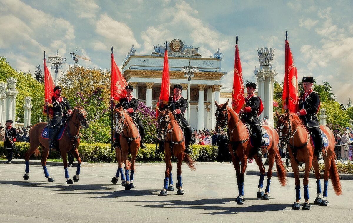Торжественный смотр всадников. - Татьяна Помогалова