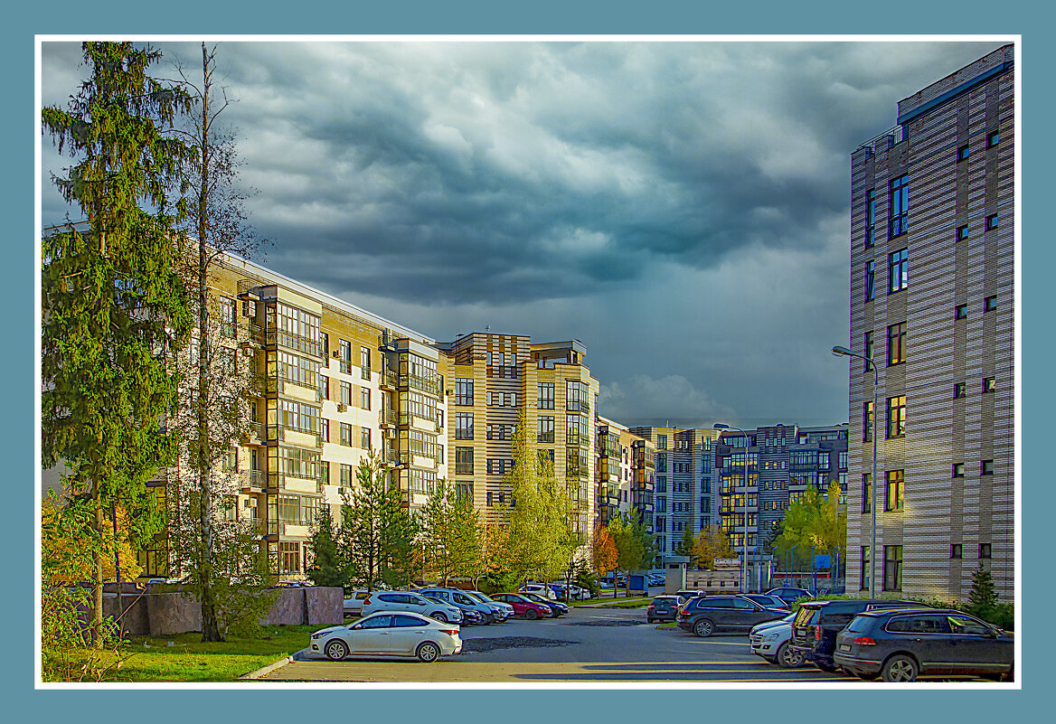 Двор с автомобилями - Владимир Кроливец