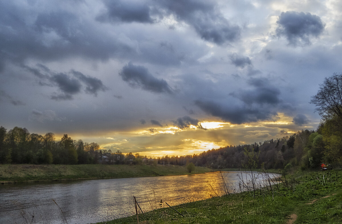 Вечер. В поисках стоянки - Сергей Цветков