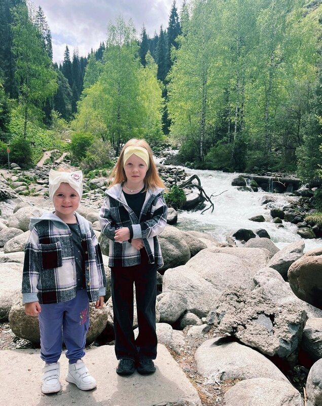 Сестрицы - Андрей Хлопонин Сестрицы - Андрей Хлопонин