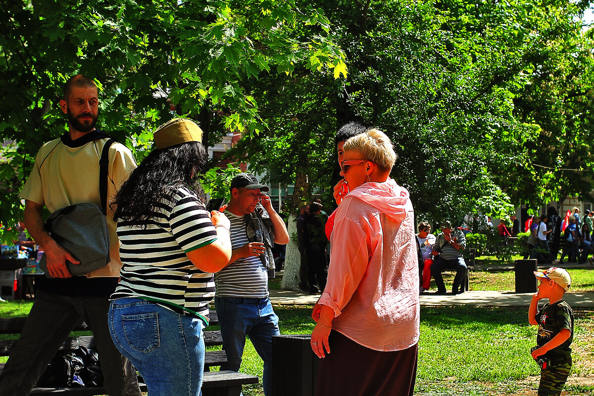На празднике - Юрий Гайворонскiий На празднике - Юрий Гайворонскiий