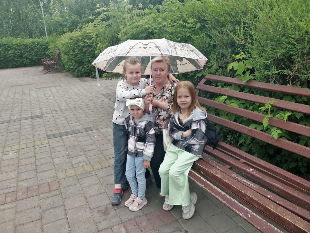 Дождик,начинается - Андрей Хлопонин Дождик,начинается - Андрей Хлопонин