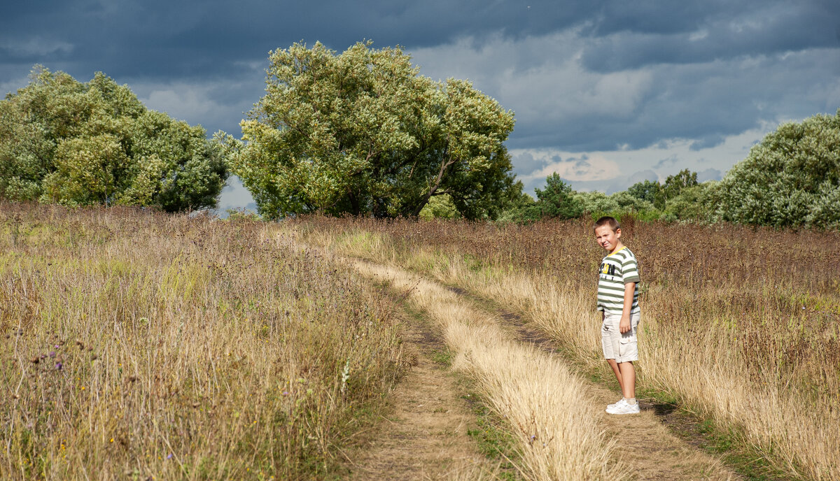 В воздухе веет грозой - Геннадий Фадеев В воздухе веет грозой - Геннадий Фадеев
