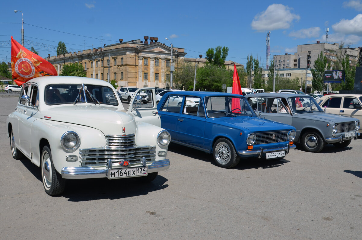 Мой Волгоград. На выставке ретроавтомобилей. - Сергей М 