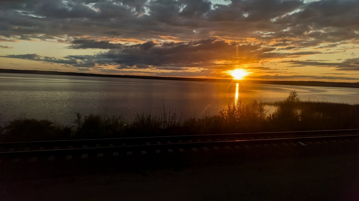 Закат на озере. - Станислав Мутовин