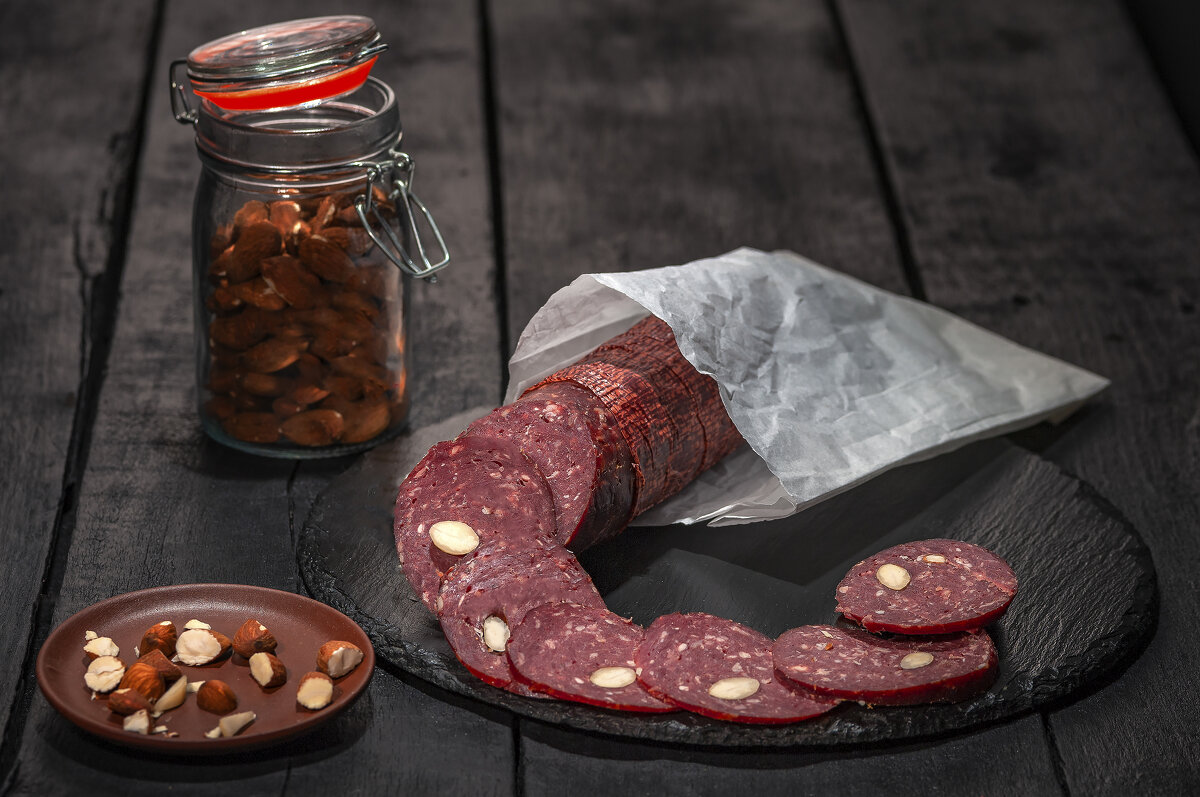 Этюд с миндальной колбасой - Алексей Кошелев Этюд с миндальной колбасой - Алексей Кошелев