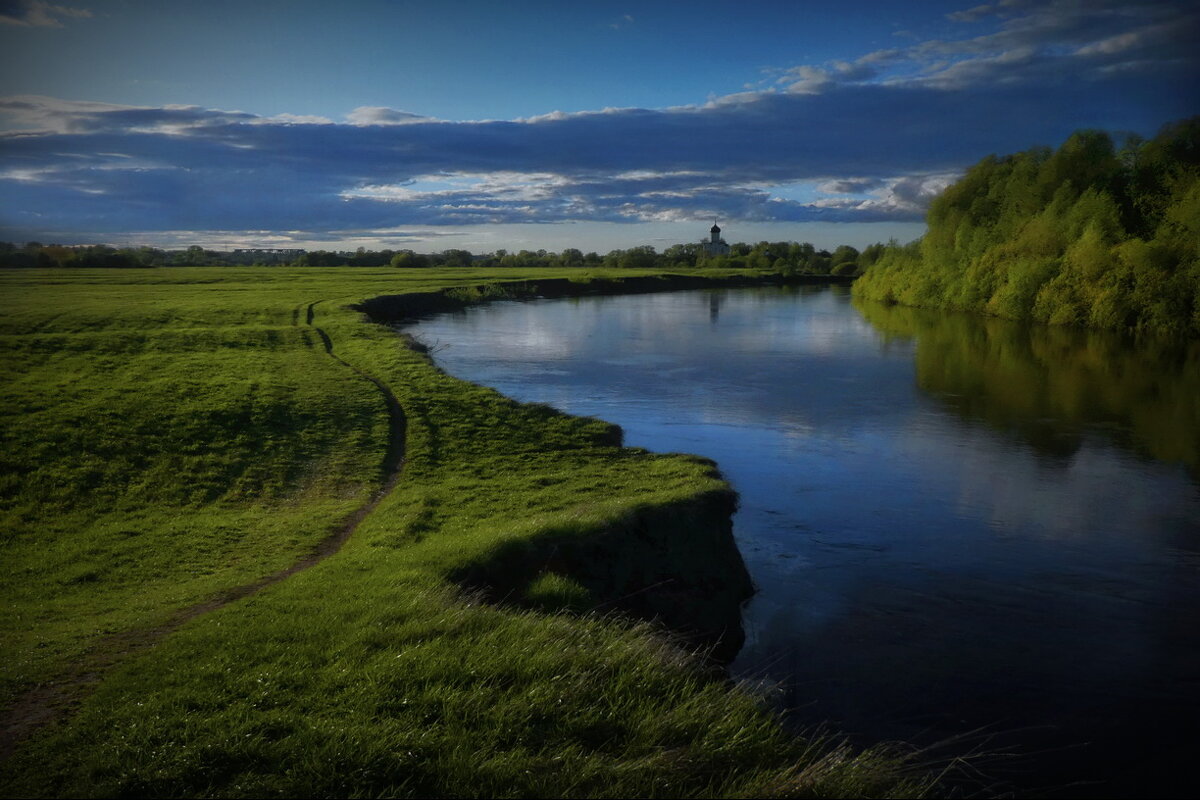 Все дорожки ведут к храму... - Владимир Шошин Все дорожки ведут к храму... - Владимир Шошин