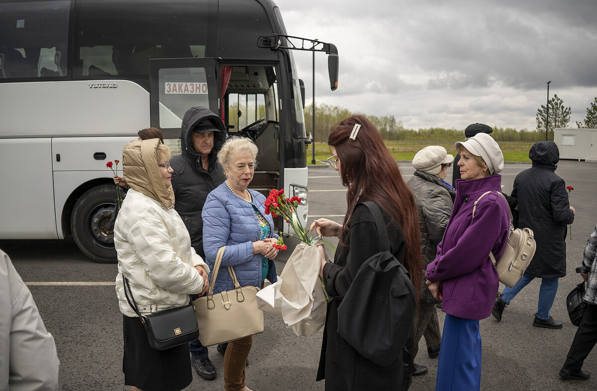 *** - Александр Русинов