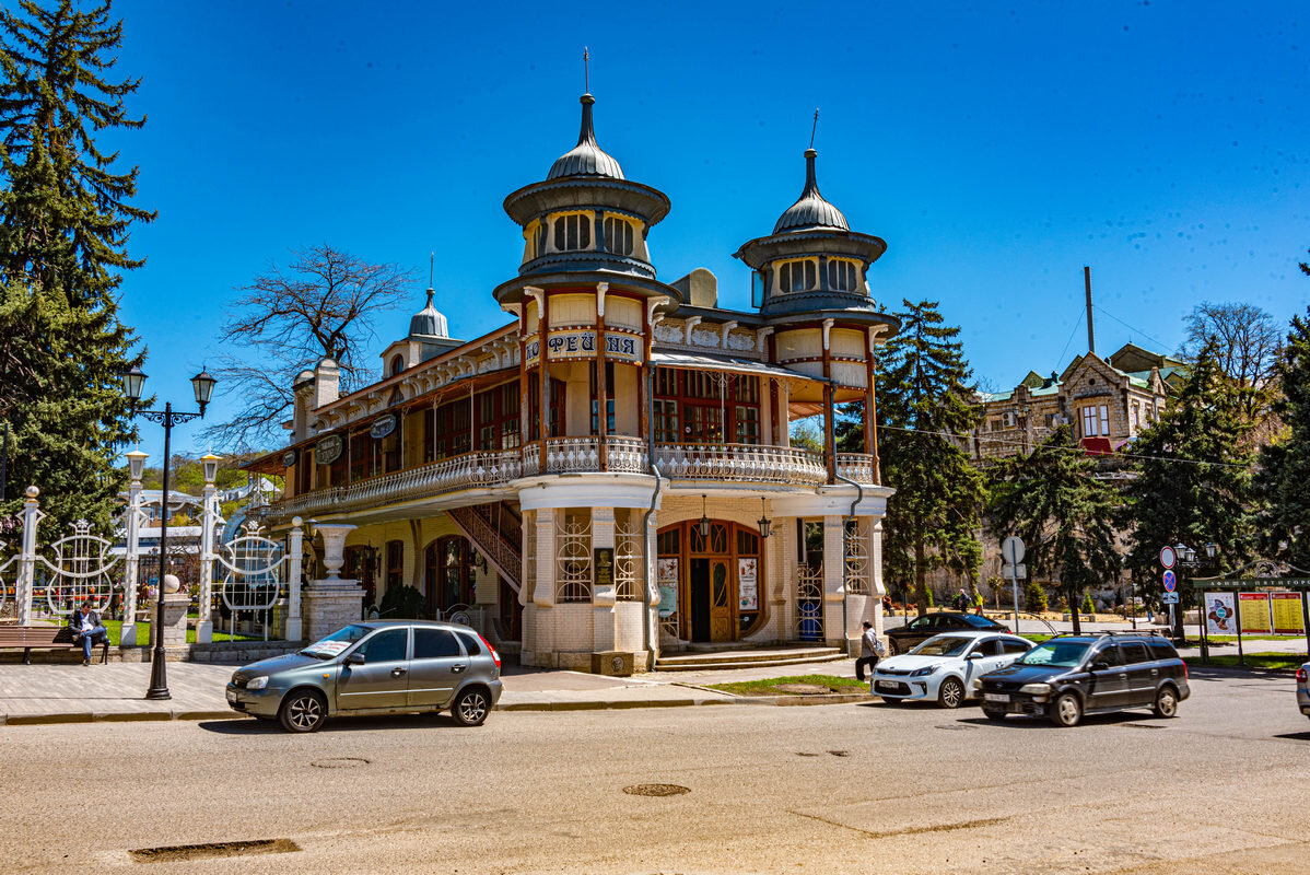 Кофейня "Гусакова" - Дмитрий Лупандин