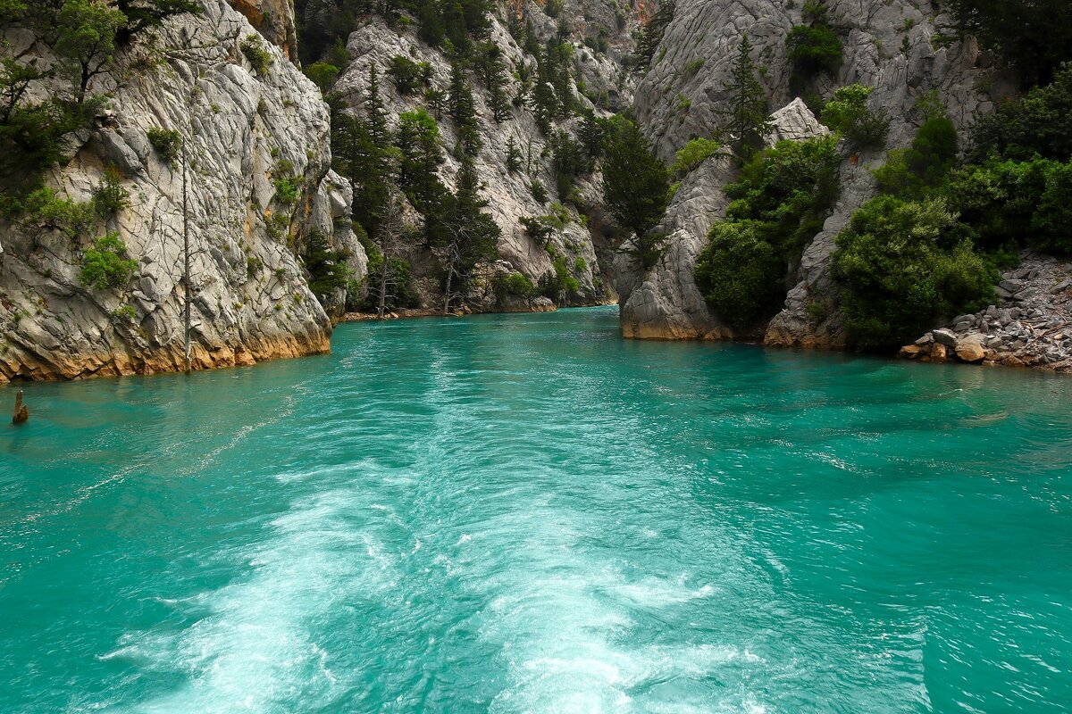 А вокруг голубая, голубая вода - Юрий. Шмаков А вокруг голубая, голубая вода - Юрий. Шмаков